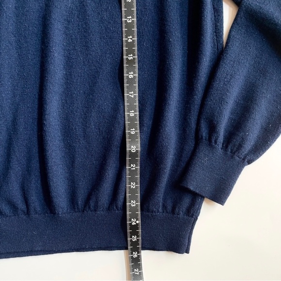 J crew women’s medium navy blue 100% merino wool sweater - Picture 6 of 6